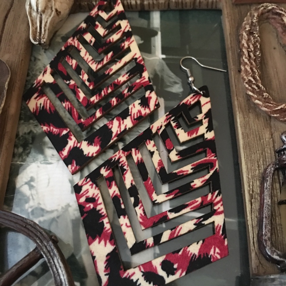 🌻3 for $20🌻 Wooden Hollow Out Big Earrings